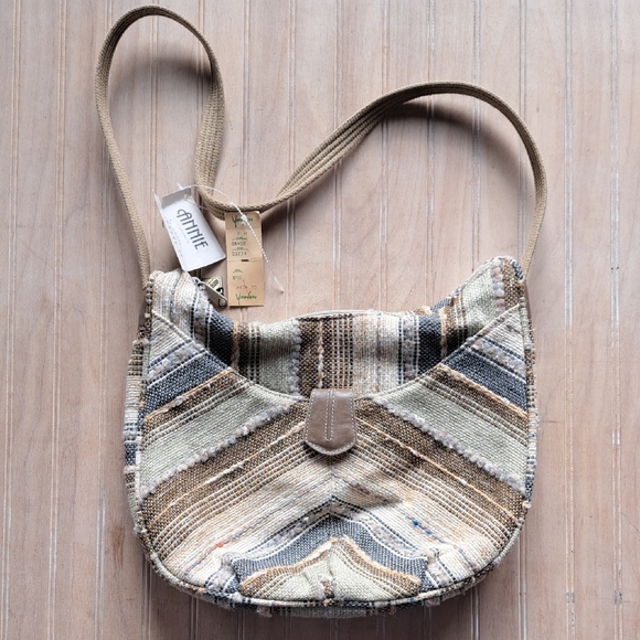 Annie of California Handbags - NWT Annie of California Vintage Woven Tapestry Shoulder Bag Boho Southwestern